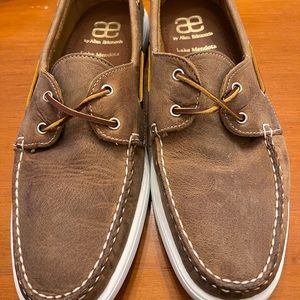 Allen Edmonds Men’s tan boat shoe Lake Mendota 11E